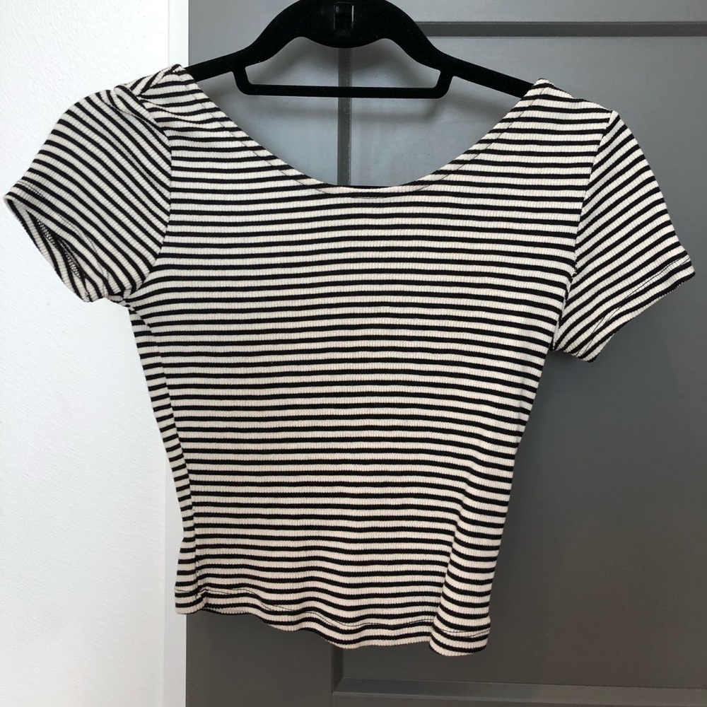 Brandy Melville Cropped Stripe Tee XS NWOT